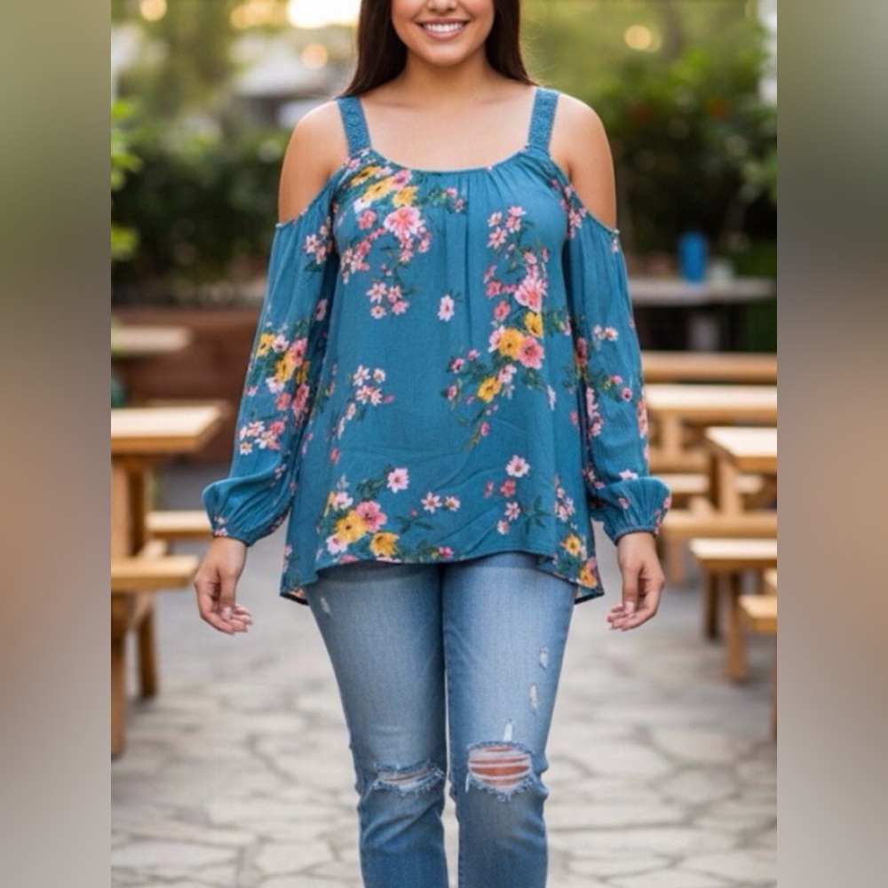 Torrid 0X Boho Whimsicore Cottage Top Cold Shoulder Adjustable Lace Straps Blue